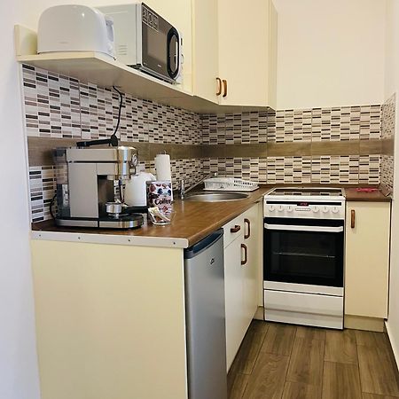 Weninger Studio Apartman Kiskunhalas Zewnętrze zdjęcie