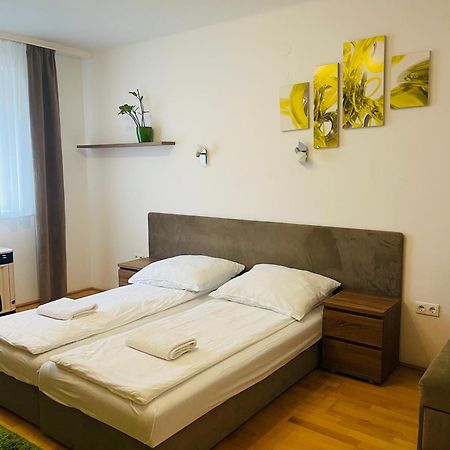 Weninger Studio Apartman Kiskunhalas Zewnętrze zdjęcie