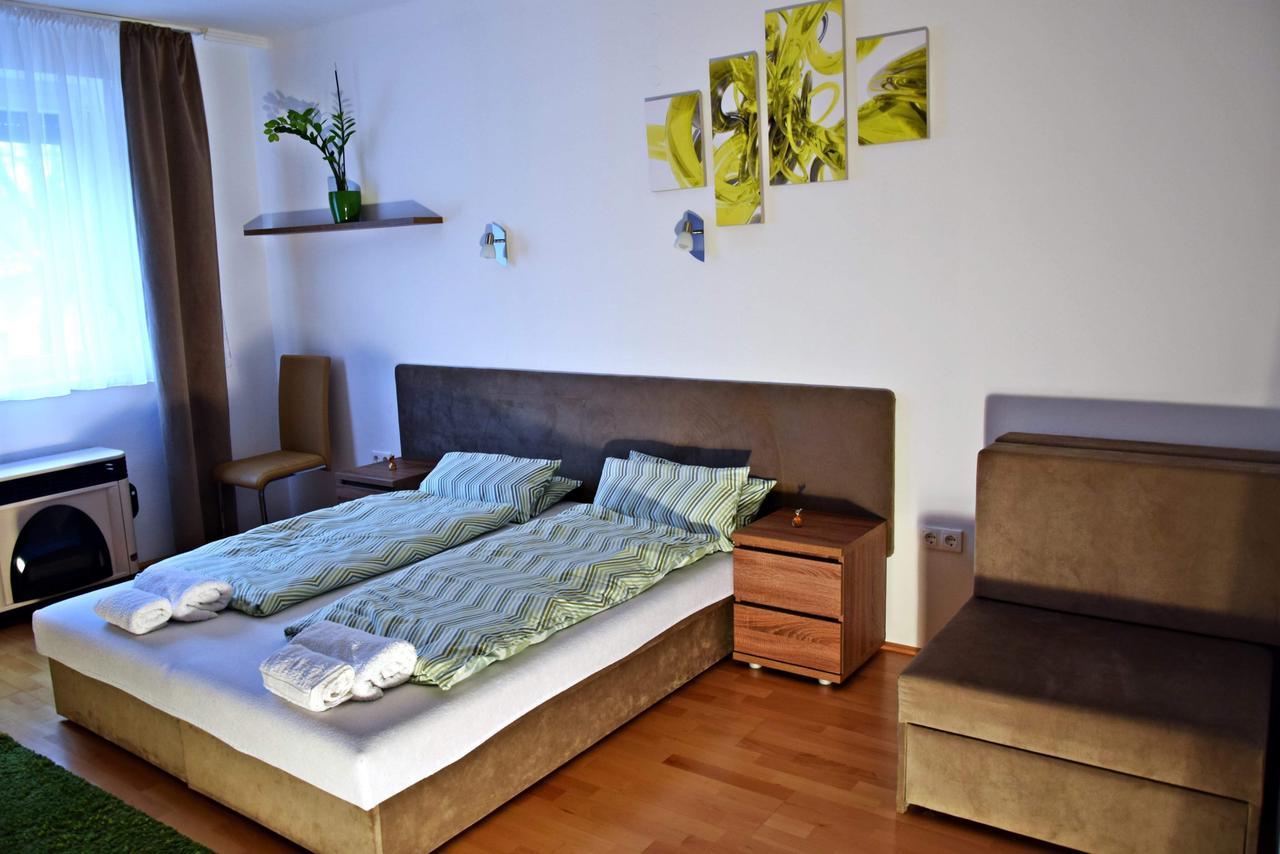 Weninger Studio Apartman Kiskunhalas Zewnętrze zdjęcie